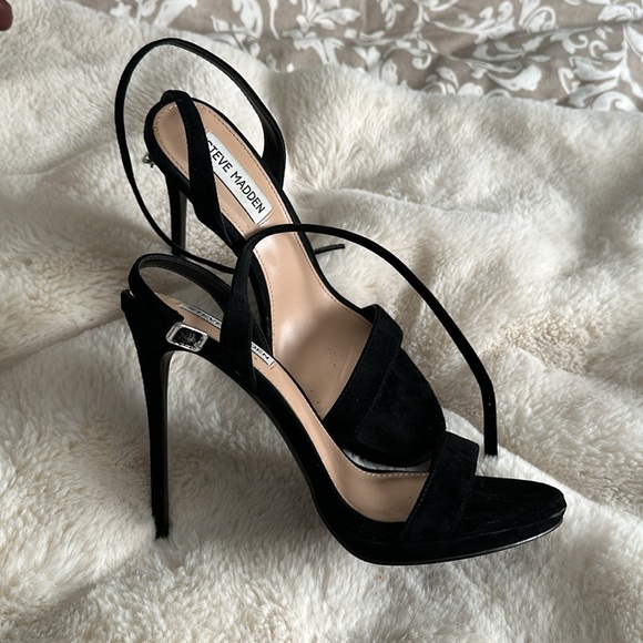 Black sandals - Picture 2 of 3